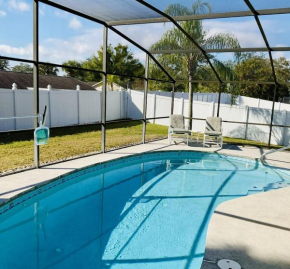 Amazing 3-2 Vacation Home With Private Pool!!
